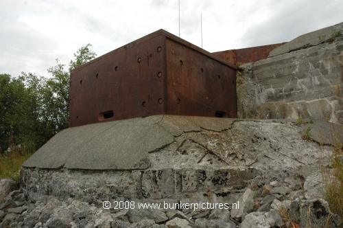 © bunkerpictures - Type S446 fire-control bunker